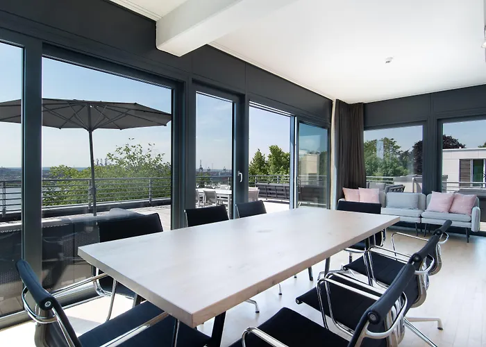 Rainvilles Elbterrassen Hamburg